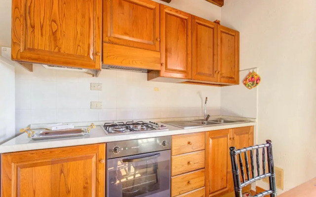 Sun-kissed Apartment With Garden