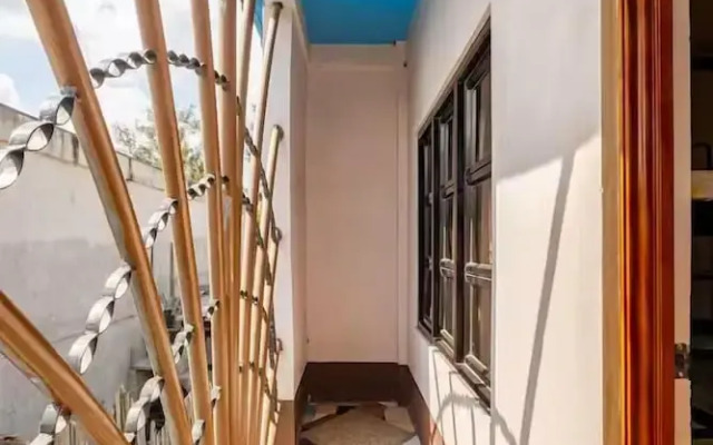 Ross Rose Budget Hotel