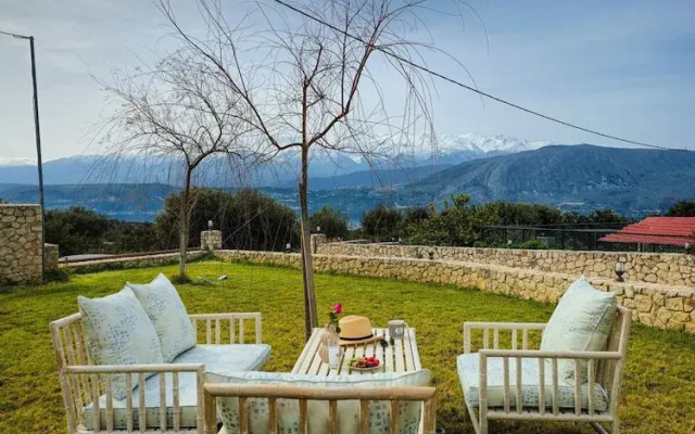 Villa Aitheras With sea Views and Garden