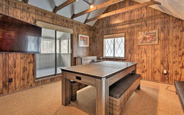 Cozy Lake Ariel Home w/ Community Amenities!