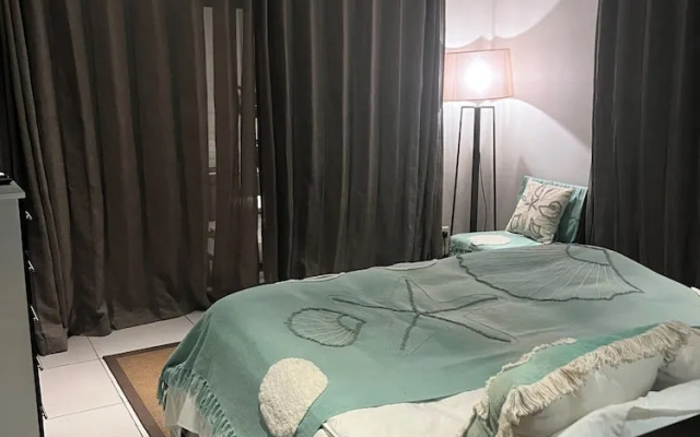 Black Reef Apartments