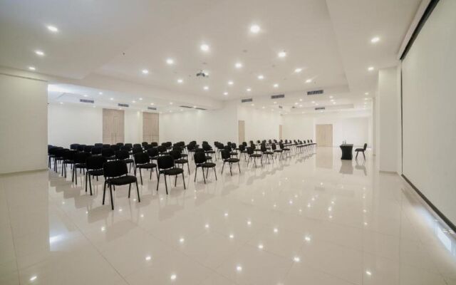 Hotel Dorado Plaza Alto Prado