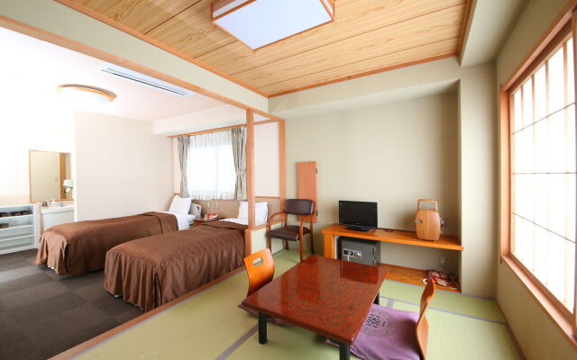 Yudanaka Ryokan Hakura