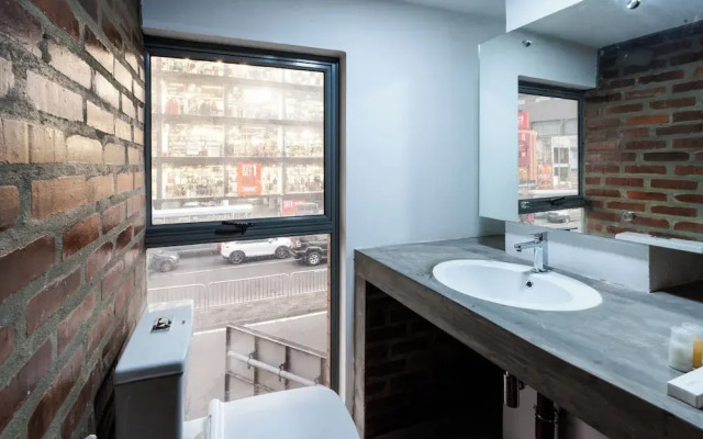 Trillium Boutique Express Hotel