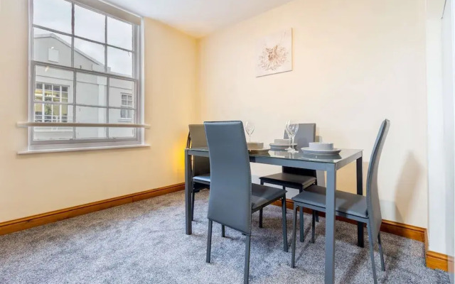 Host Stay New Street Studio