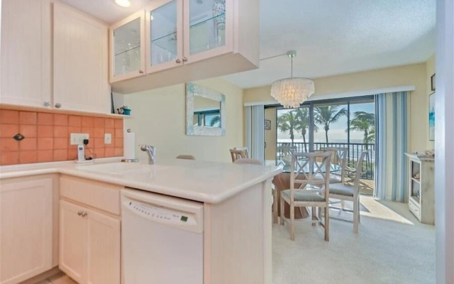 Sea Oats 336 2 Bedroom Condo by RedAwning