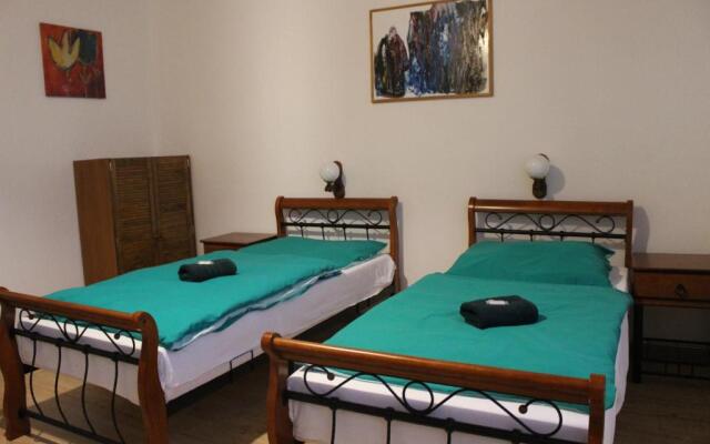 Hotel Cerny kun
