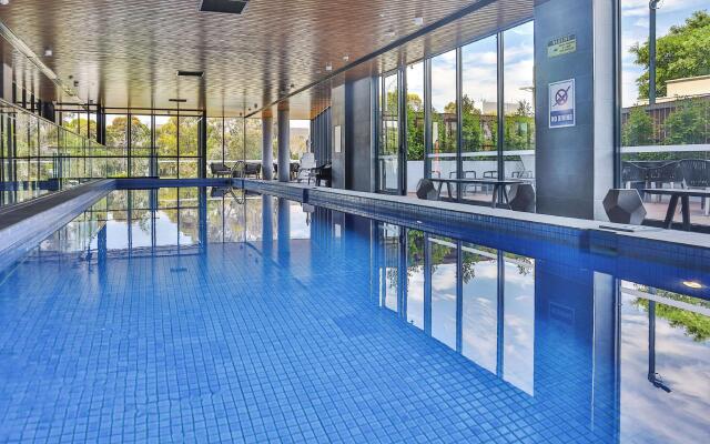Melbourne Knox Central Apartment Hotel