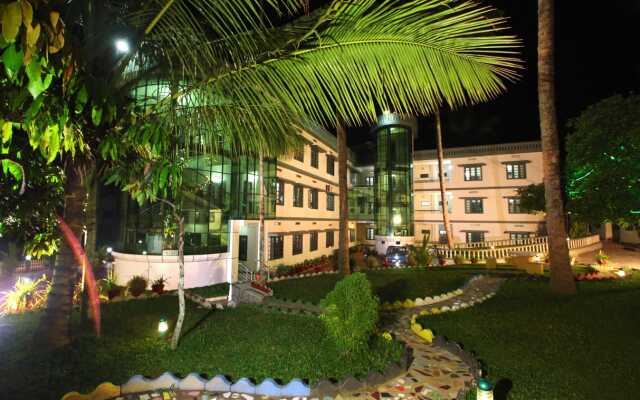 Misty Hill Resort