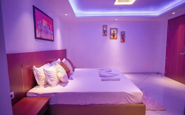 J60 Suites