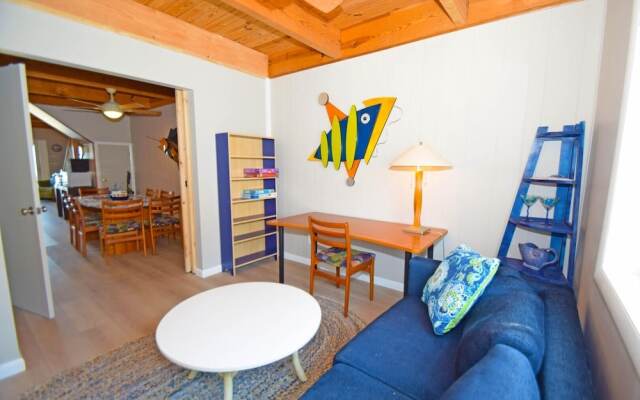 Sea Edge 3 3 Bedroom Townhouse by RedAwning