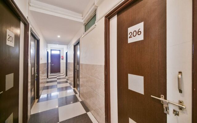 OYO 45055 Hotel King's Palace