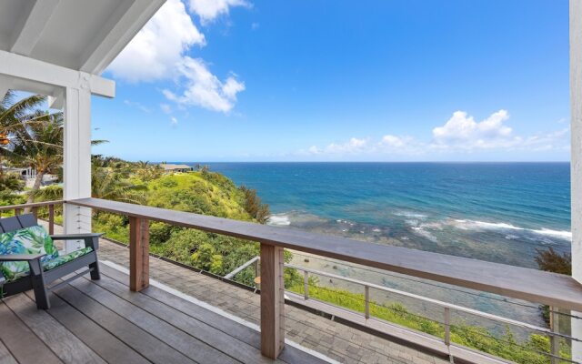 Spindrift Kauai 3 Bedroom Home by RedAwning