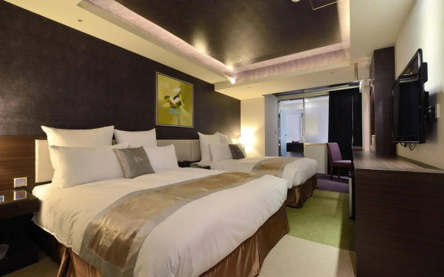 V one Hotel