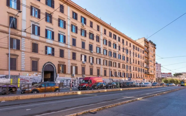 Rome Termini Caesar Coulour Suite