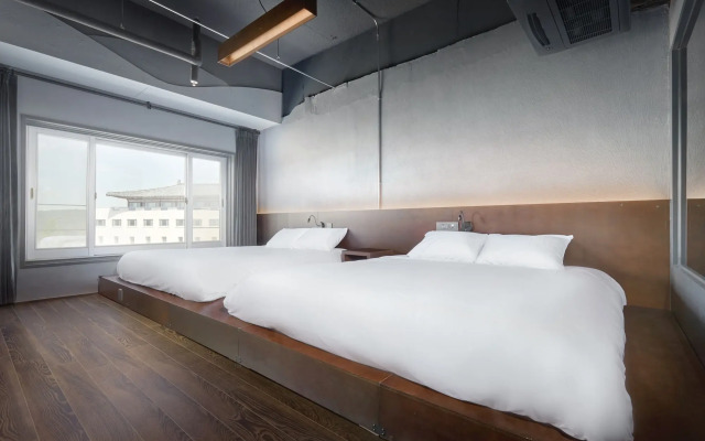 Kolon Hotel
