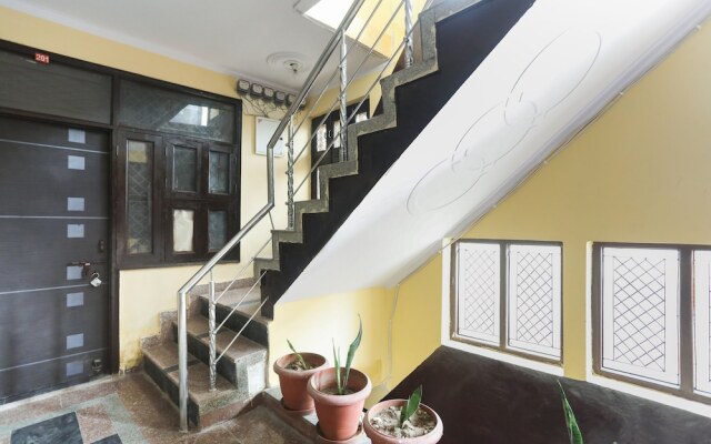 Spot on 61003 Kailash Dham