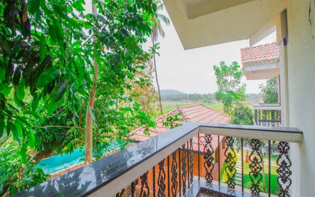 OYO 13634 Home Pool Side 2BHK Siolim