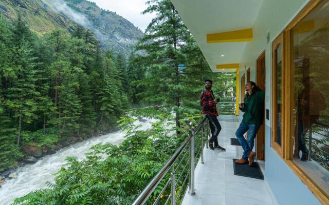 The Hosteller Kasol Riverside