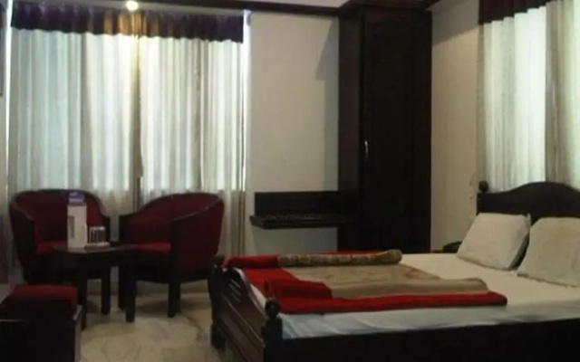 Hotel Ambaji International