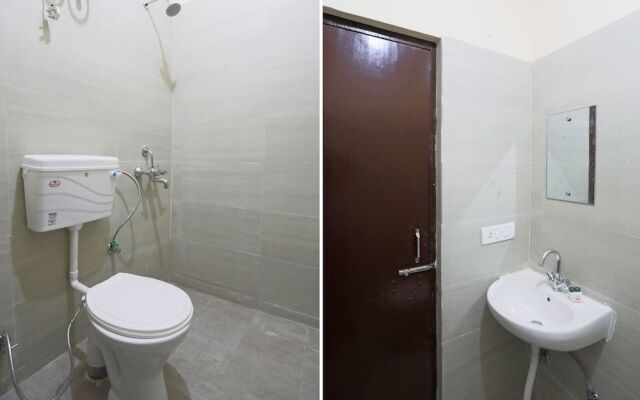 OYO 45288 Hotel 2 Yaars