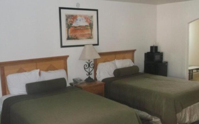 Travel Inn and Suites