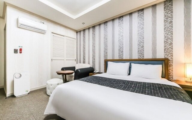 Modern Business Hotel
