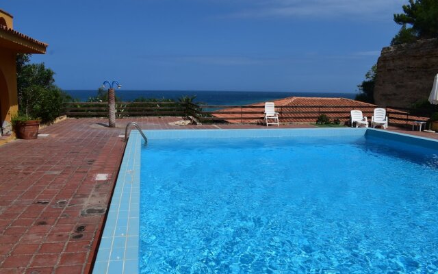 Saracena View