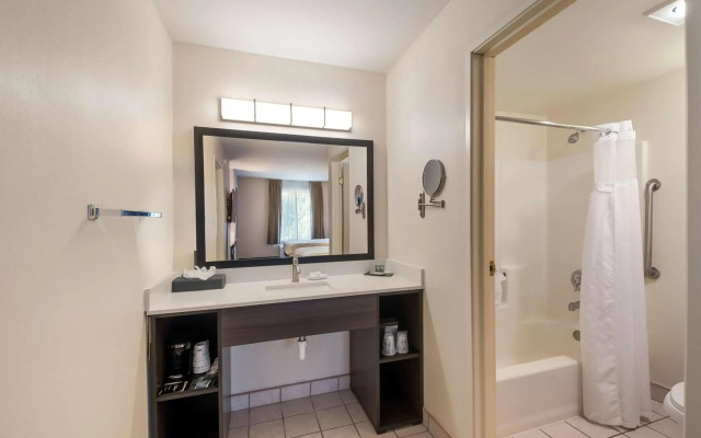 Surestay Plus Hotel By Best Western Seatac Airport