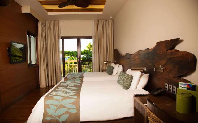 Indura Beach & Golf Resort, Curio Collection by Hilton