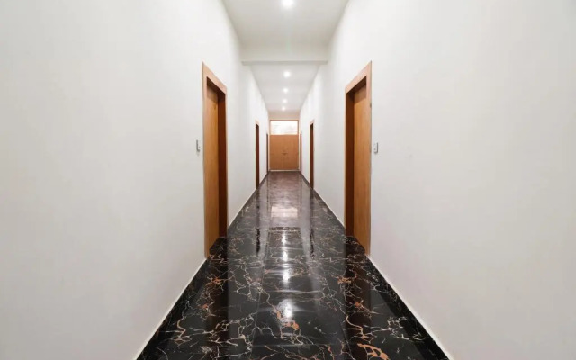 Taj Royal by OYO Rooms