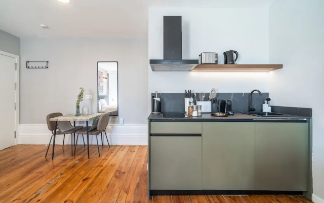 Limehome Porto Rua de Dom Manuel II