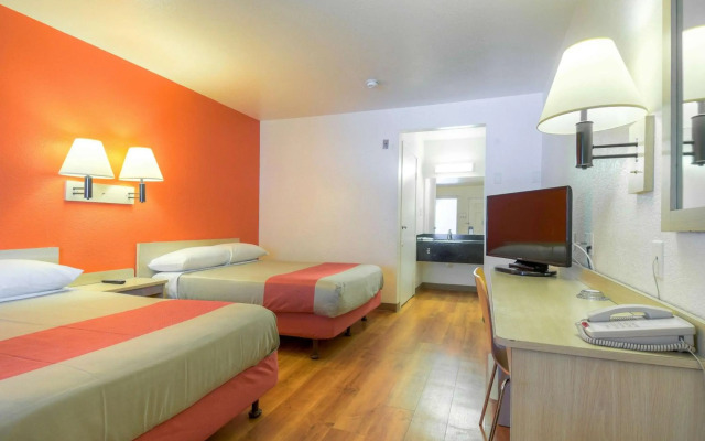 Motel 6 El Cajon, CA - San Diego