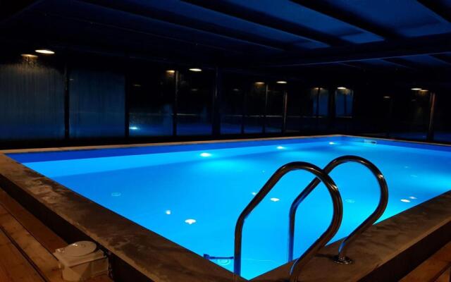 Gudauri Hotel Loft Apartment 323