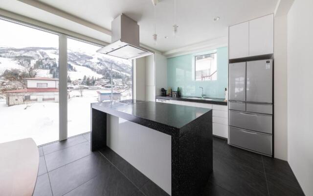 Bluebird Apartments by The Hakuba Collection
