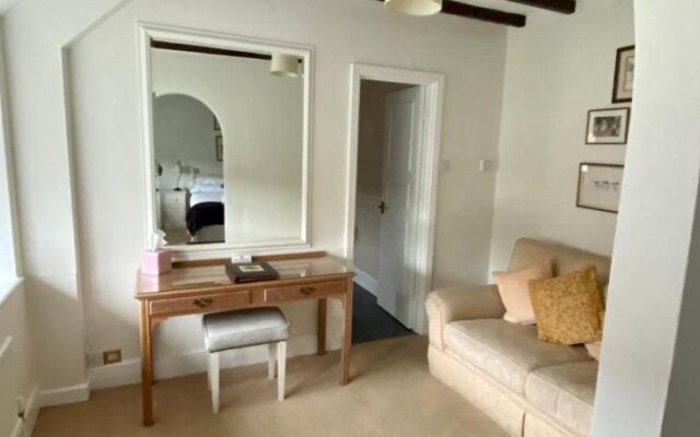 Home Farm Hotel and Restaurant