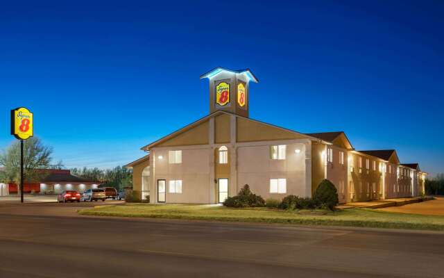 Super 8 by Wyndham Liberal KS