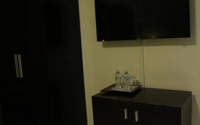 Skylight Hotel