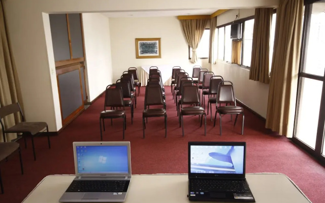 London Class Suites