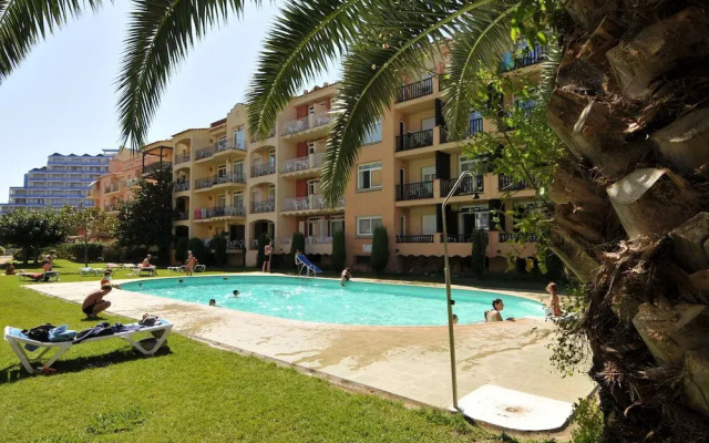 Cozy Apartment in Empuriabrava With Swimming Pool