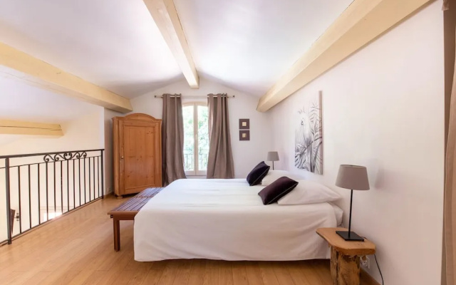 Spacious Holiday Home in La Croix Valmer With Private Pool