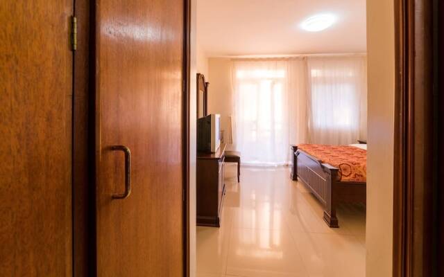 Trendy Deluxe Double Rooms In Masaka - 1