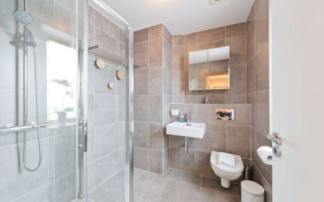 2 Bedroom City Centre Apartment With Patio