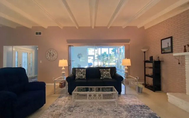 Coastal Breezes 4 Bedroom Home