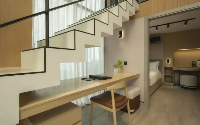 Spacious 2BR w Terrace Lounge