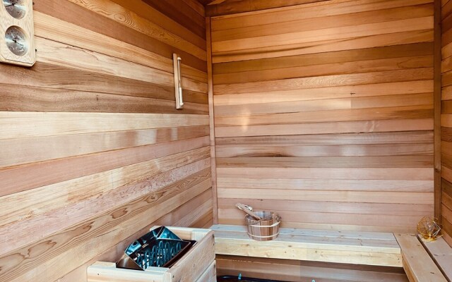 Mountain View Spa Retreat