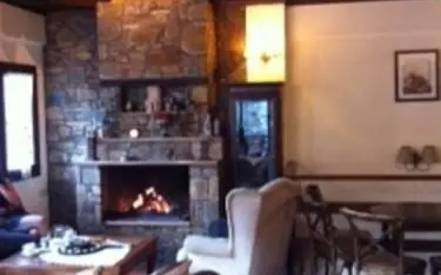 Dryades Traditional Guesthouse