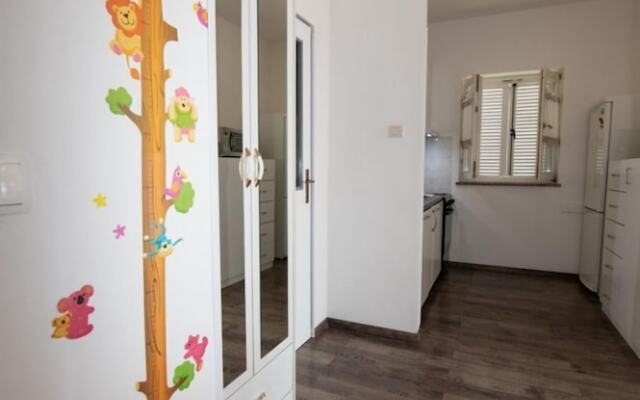 Miriam - 200m From Beach - A2