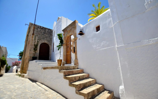 Cosmos Home Lindos