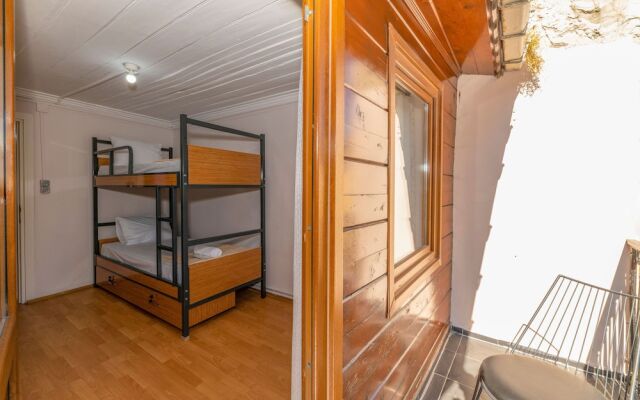 Taksim Wooden House Hostel